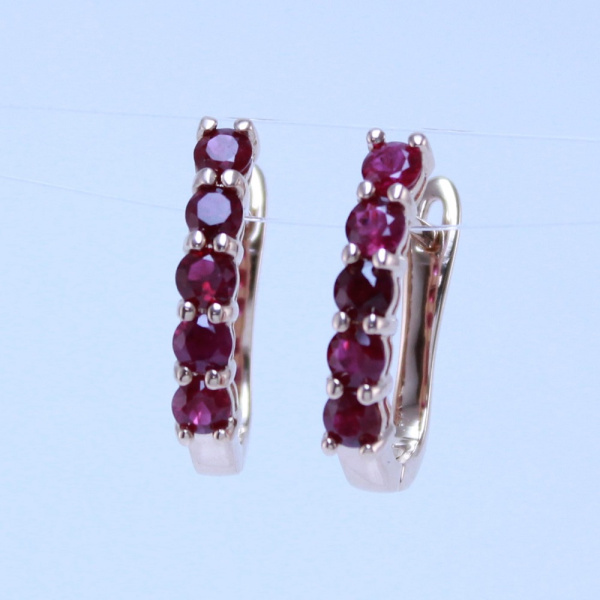 Серьги из красного золота с рубинами